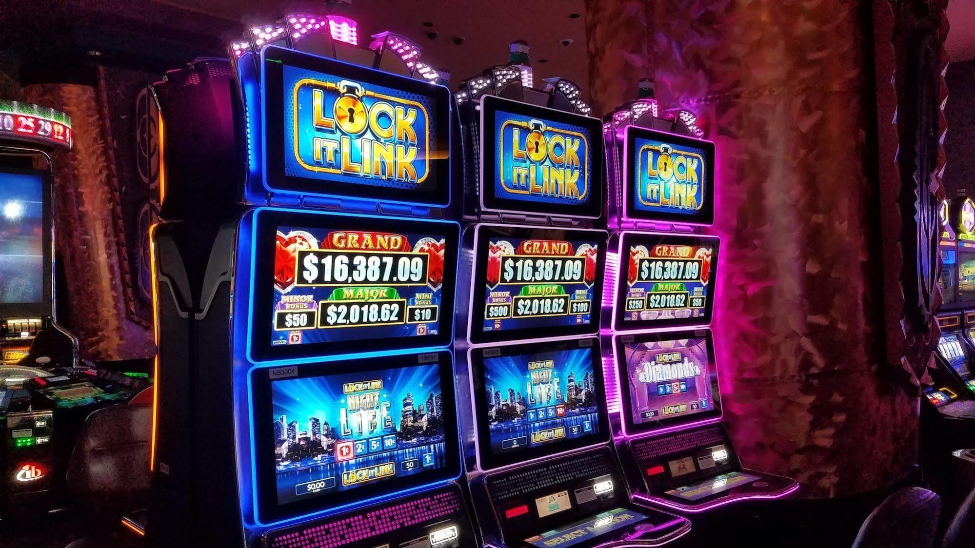 Ho-Chunk Casino Hotel - Wisconsin Dells Baraboo Bagian luar foto